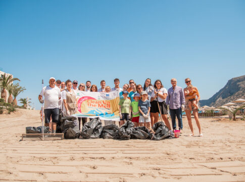 «Clean up the MED 2024»: Η δράση που έγινε θεσμός για το Fodele Beach & Water Park Holiday Resort