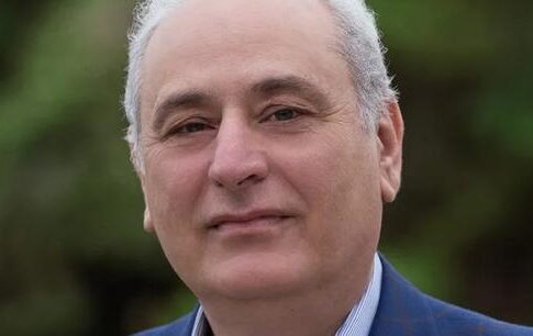 Εισηγητής στο συνέδριο για τις γερμανικές οφειλές o Παύλος Μπαριτάκης