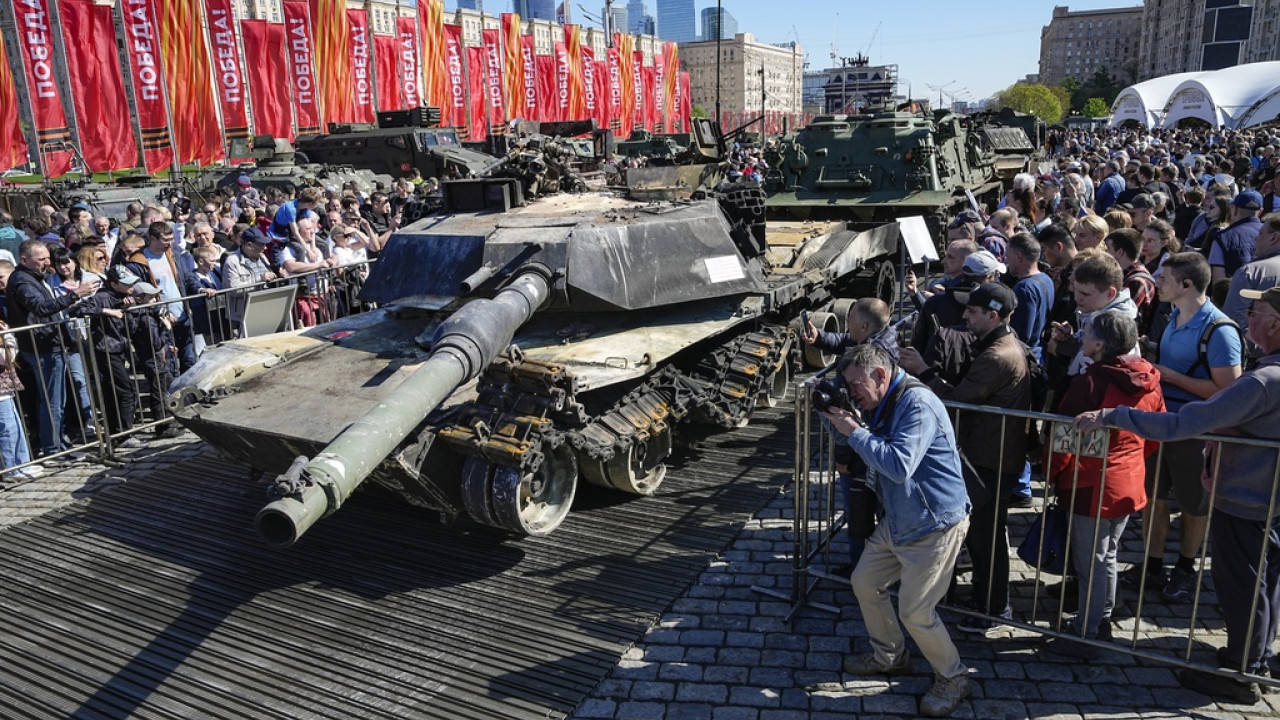 Έκθεση στη Ρωσία με τον δυτικό εξοπλισμό που κατασχέθηκε στον πόλεμο με την Ουκρανία