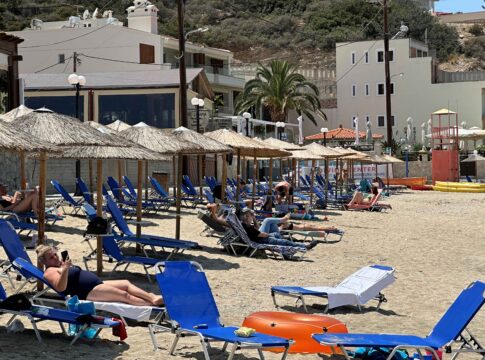 Έτοιμες οι οργανωμένες παραλίες της ΜΑΕΔΗΜ σε Αγία Πελαγία, Λυγαριά και Μονοναύτη