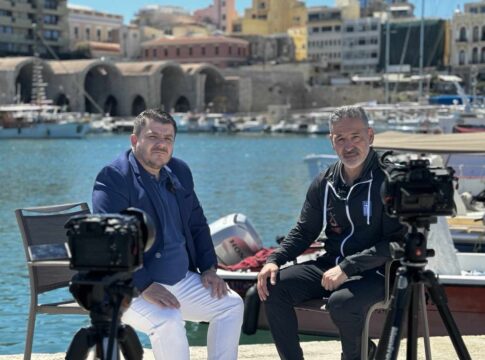 Η Εθνική ομάδα ποδοσφαίρου γυναικών παίζει μπάλα στο WINNER της τηλεόρασης CRETA