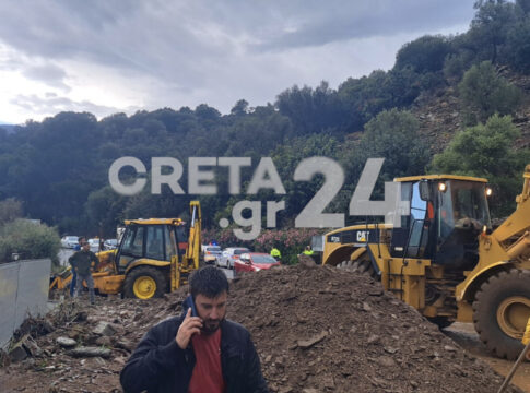 Η νεροποντή «έκλεισε» τον ΒΟΑΚ – Φερτά υλικά στο οδόστρωμα, ταλαιπωρία για τους οδηγούς