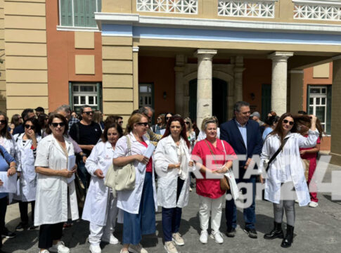 Ηράκλειο: Σε κινητοποιήσεις οι εργαστηριακοί γιατροί- Τι καταγγέλλουν για το clawback
