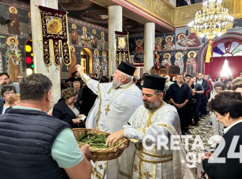 Κρήτη: Με λαμπρότητα και κατάνυξη τελέστηκε η Πρώτη Ανάσταση (εικόνες)