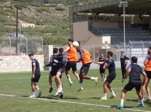 Μ. Σάββατο και Πάσχα στο γήπεδο για τον Γιούχτα