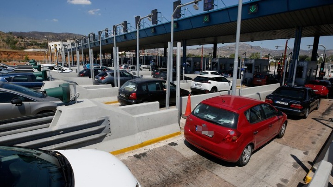 Με αμείωτο ρυθμό συνεχίζεται η έξοδος των εκδρομέων του Πάσχα- Η κίνηση στους δρόμους
