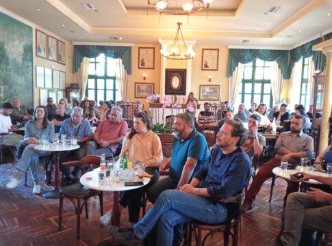 Με επιτυχία η σύσκεψη της Τ.Ε Χανίων του ΚΚΕ με ομιλητές την Κ. Κούνεβα και τον Γ. Στεφανάκη 