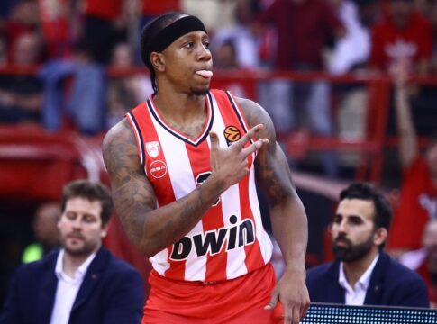 O Ολυμπιακός διέλυσε την Μπάρτσα και έμεινε ζωντανός για μια τελευταία ζαριά