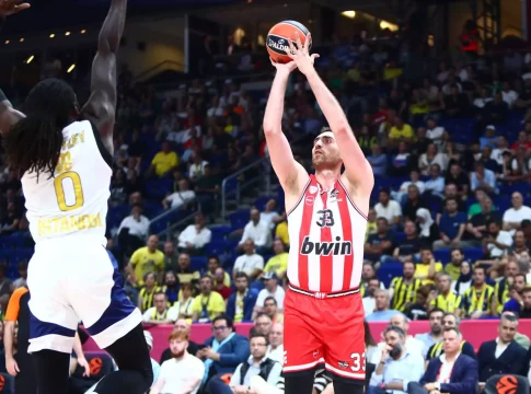 Ολυμπιακός – Φενέρμπαχτσε 87-84: Νίκη και τρίτη θέση στη Euroleague για τους Πειραιώτες