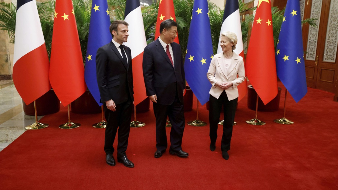 Ούρσουλα φον ντερ Λάιεν: Θα απαιτήσει «δίκαιο» ανταγωνισμό με την Κίνα από τον Σι Τζινπίνγκ