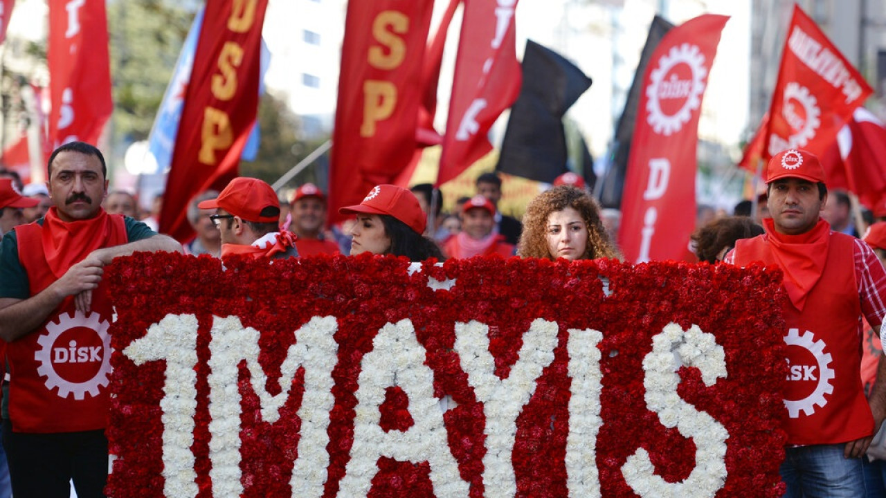 Πρωτομαγιά: Η αιματοβαμμένη εξέγερση εργατών στο Σικάγο που ξεσήκωσε όλο τον πλανήτη