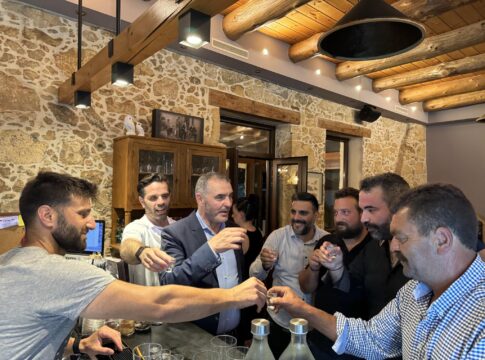 Σε Γεράνι και Πρινέ κλιμάκιο του ΠΑΣΟΚ