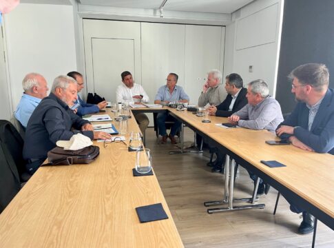 Στη συνάντηση του ΣΕΔΗΚ με τον Υπουργό Αγροτικής Ανάπτυξης και Τροφίμων Λευτέρη Αυγενάκη ο Δήμαρχος Ηρακλείου Αλέξης Καλοκαιρινός