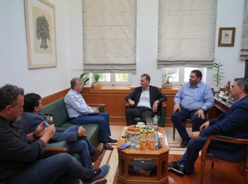 Συνάντηση του Περιφερειάρχη Κρήτης με τον ευρωβουλευτή και υποψήφιο του ΠΑΣΟΚ–ΚΙΝΑΛ Νίκο Παπανδρέου