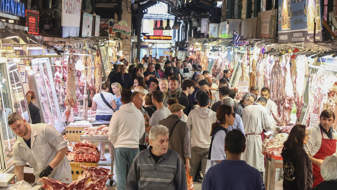 Τα τελευταία ψώνια για το πασχαλικό τραπέζι - Πώς θα λειτουργήσουν τα καταστήματα