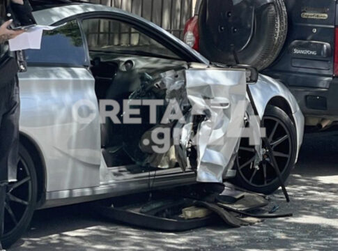 Τροχαίο στο Ηράκλειο – «Φυσαρμόνικα» η πόρτα αυτοκινήτου