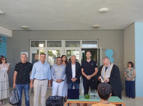 Αγιασμός στο θερινό σχολείο του Δήμου Ηρακλείου για παιδιά που οι γονείς τους υπηρετούν στο Στρατό και τα Σώματα Ασφαλείας