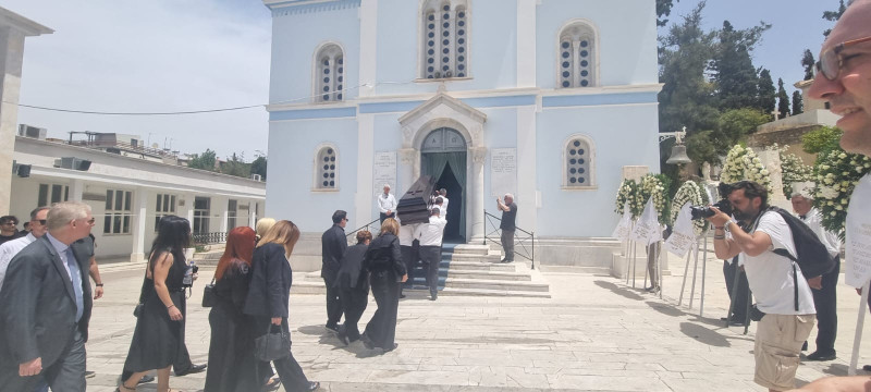 Κηδεία Δέσποινας Στυλιανοπούλου