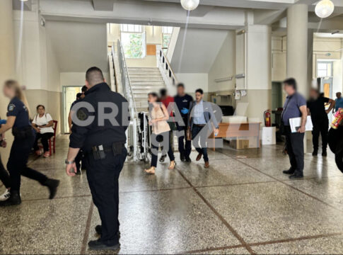 Ηράκλειο: Προφυλακίστηκε ο 23χρονος για την κακοποίηση του παιδιού της συντρόφου του – Υποστηρίζει ότι… γλίστρησε στο μπάνιο το κορίτσι