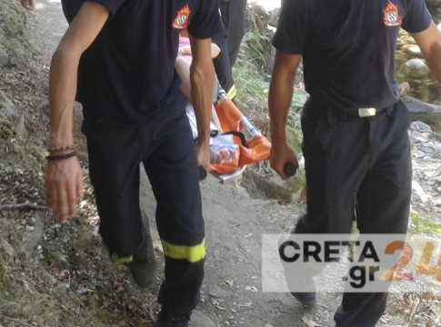 Kρήτη: Επιχείρηση διάσωσης για τραυματισμένη γυναίκα σε δύσβατο σημείο