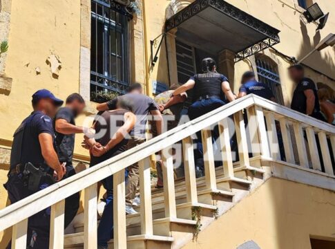 Κρήτη: Στον Εισαγγελέα οι 16 συλληφθέντες για τις τέσσερις εγκληματικές ομάδες (εικόνες)
