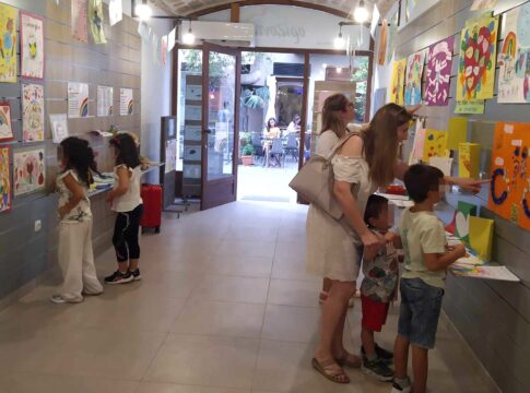 Ολοκληρώθηκε με επιτυχία η τετραήμερη έκθεση εργασιών σχολικών μονάδων για τη στήριξη του «Ορίζοντα»