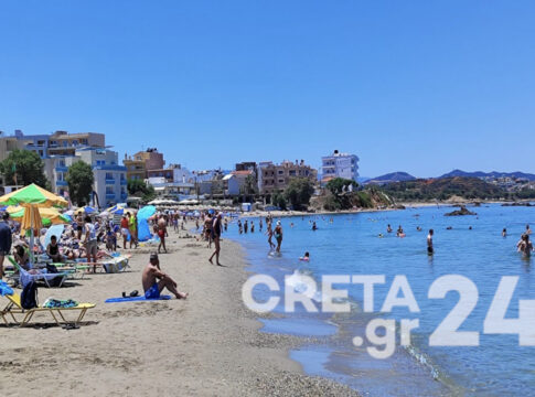 Παραλία και… κάλπη συνδυάζουν οι Κρητικοί (εικόνες)