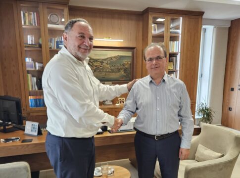 Περιοδεία Κουράκη στο Ρέθυμνο και θερμή υποδοχή από πολίτες – Συνάντηση με Μαρινάκη, Λιονή και Εργατικό Κέντρο