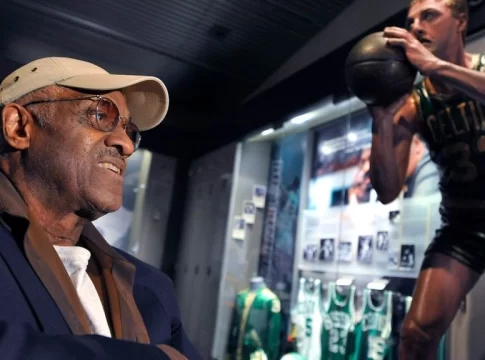 Πέθανε ο «θρύλος» του ΝΒΑ Τσετ Γουόκερ