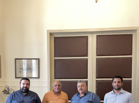 Στον αντιπεριφερειάρχη Χανίων ο πρόεδρος του Ελληνο-ινδικού Επιμελητηρίου Εμπορίου και Οικονομίας