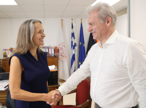 Συνάντηση του Δημάρχου Ηρακλείου Αλέξη Καλοκαιρινού με την Επιτετραμμένη της Πρεσβείας των ΗΠΑ στην Αθήνα
