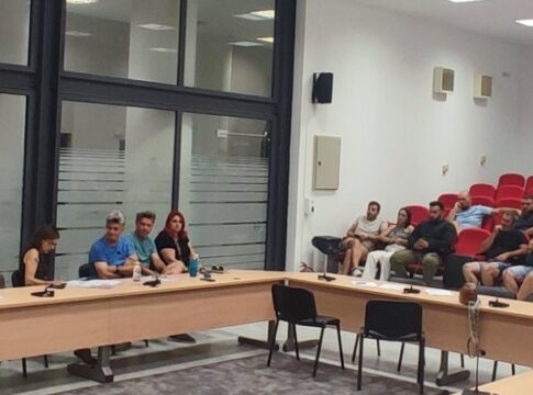 Σύσκεψη στην Ιεράπετρα για την ίωση καστανής ρυτίδωσης σε καλλιέργειες τομάτας και πιπεριάς