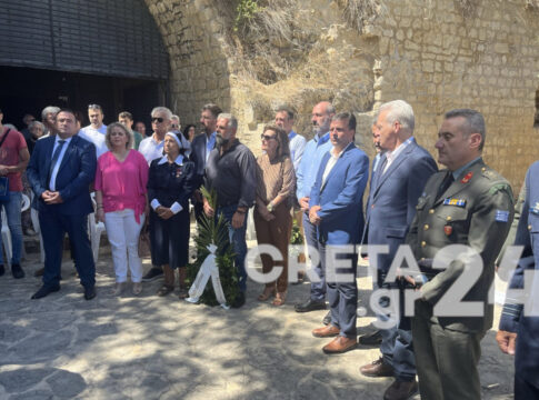 Τελετή μνήμης των ομήρων στη «Στοά Μακάσι»