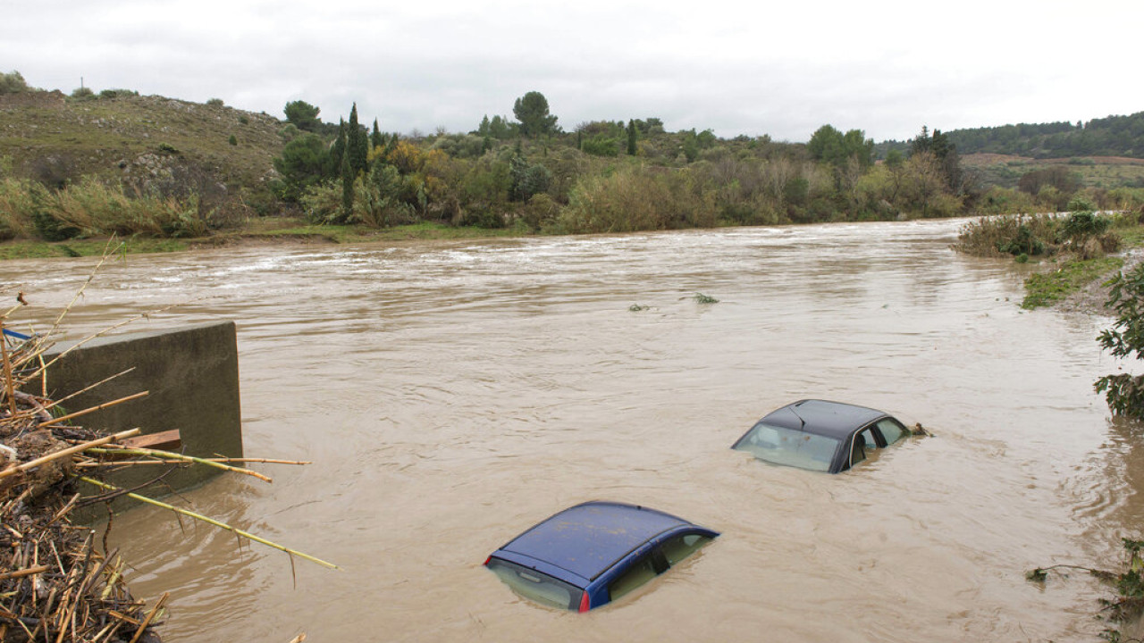 Τρεις αγνοούμενοι από πλημμύρες στο νοτιοανατολικό τμήμα της Ελβετίας