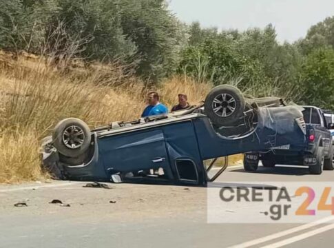 Τροχαίο ατύχημα στο Ηράκλειο – «Τούμπαρε» αγροτικό