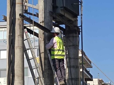 Απομακρύνθηκαν οι ηλεκτρικοί μετασχηματιστές απέναντι από την πλατεία 1866