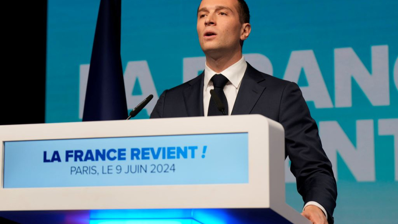 Μπαρντελά: «Αφύσικη η συμμαχία» ανάμεσα σε Μακρόν και Μελανσόν