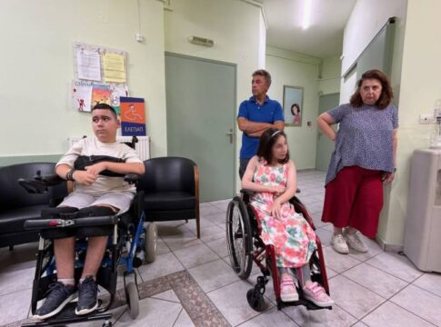 Δύο ακόμα ειδικά αμαξίδια για τις ανάγκες των παιδιών της ΕΛΕΠΑΠ από τον Δήμο Χανίων και τη Δ.Ε.ΔΙ.Σ.Α