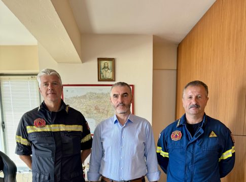 Επίσκεψη του Μανόλη Χνάρη στην Πυροσβεστική Υπηρεσία Ρεθύμνης