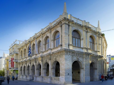 Εργασίες ασφαλτόστρωσης στην οδό Ευτέρπης από το Δήμο Ηρακλείου