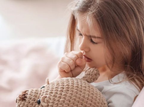 Έξαρση κρουσμάτων κοκκύτη: Το μήνυμα της 7ης ΥΠΕ Κρήτης για την προστασία των πολιτών