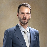 Ιδιοπαθής τρόμος: Όσα πρέπει να γνωρίζουμε για αυτή την κινητική διαταραχή