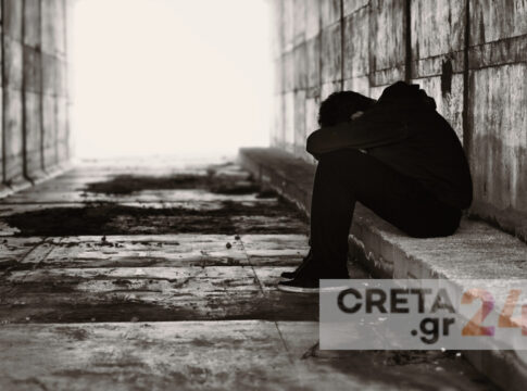 Ηράκλειο: Χειροπέδες σε 14χρονο για κλοπή σε βάρος 15χρονου