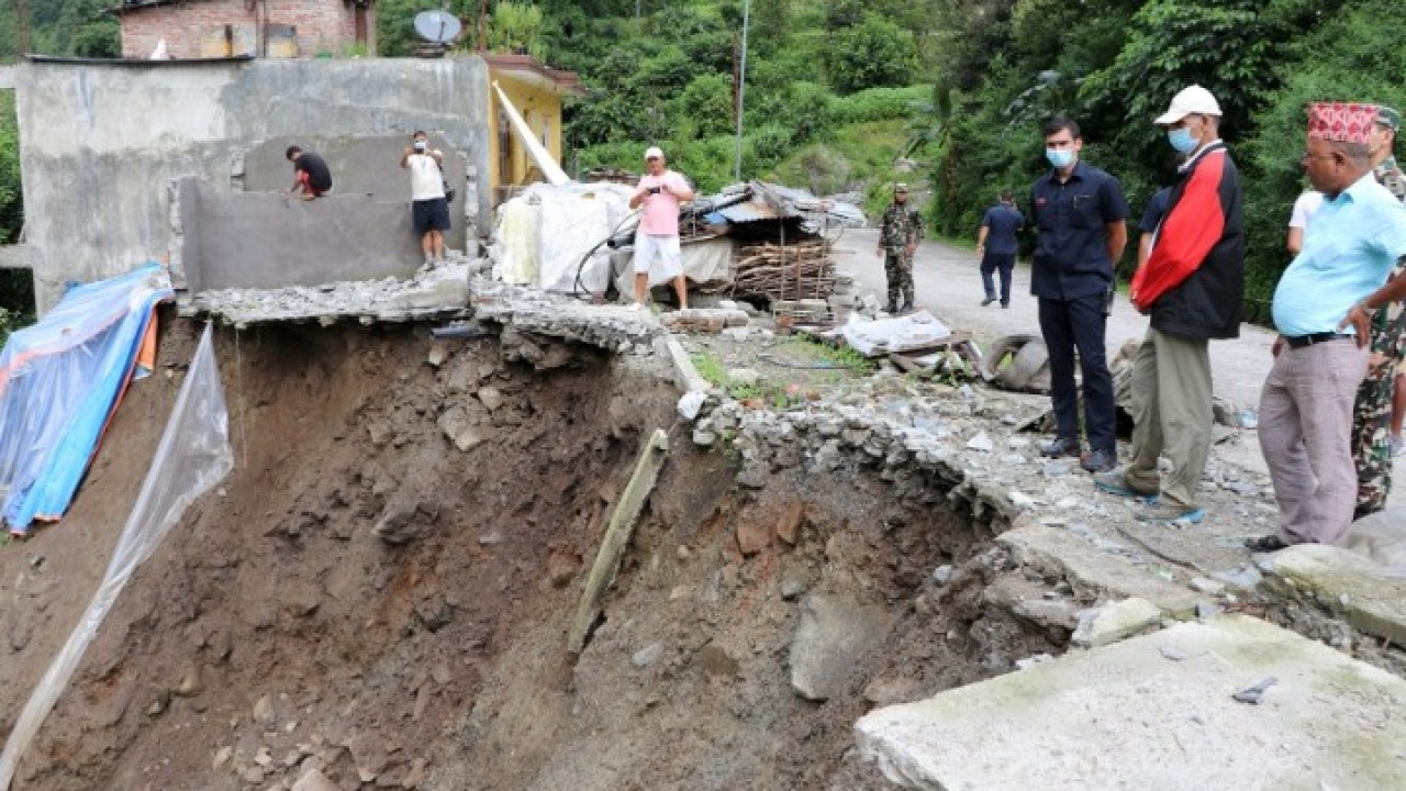Κατολίσθηση στο Νεπάλ: Εντοπίστηκαν πέντε πτώματα
