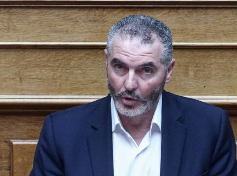 Μανόλης Χνάρης: «Η πλήρης αποδιάρθρωση της ψυχικής υγείας «βαφτίζεται» ψυχιατρική μεταρρύθμιση»
