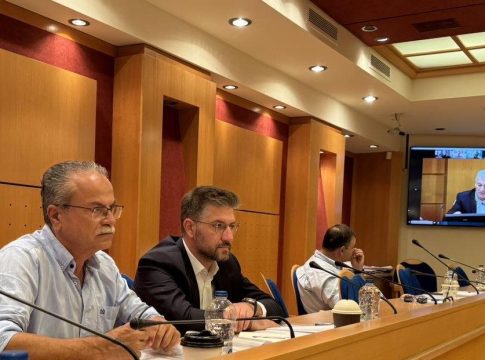 Ο Μενέλαος Μποκέας στη συνεδρίαση της Επιτροπής Ενέργειας και Περιβάλλοντος της ΚΕΔΕ