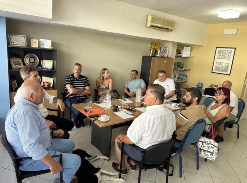 Ρέθυμνο: Συνάντηση του Διοικητή του Γενικού Νοσοκομείου με τον Πρόεδρο και το Διοικητικό Συμβούλιο του Συλλόγου Ξενοδόχων 