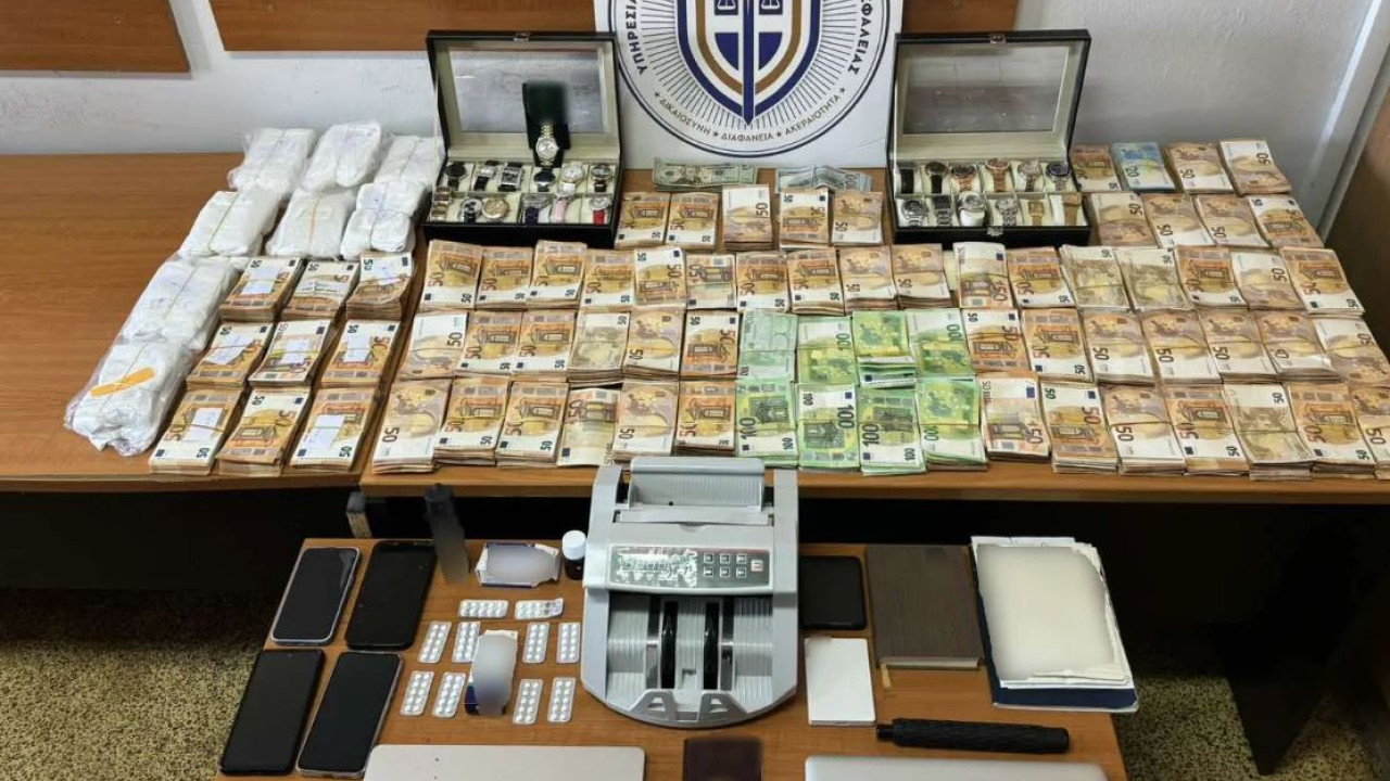 Σε αργία οι δημοτικοί υπάλληλοι που εκβίαζαν καταστηματάρχες στην Αθήνα