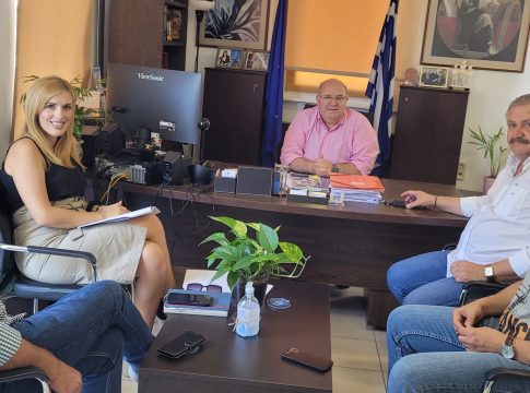 Συνάντηση του Διευθυντή Πρωτοβάθμιας Εκπαίδευσης Ηρακλείου με τους Αντιδημάρχους του Δήμου Μαλεβιζίου