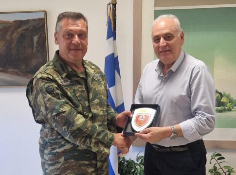 Συνάντηση του Δημάρχου Βιάννου Παύλο Μπαριτάκη με τον Ταξίαρχο Κωνσταντίνο Σπανουδάκη